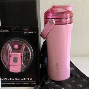 Brümate Multi Shaker in Blush pink with extra lid